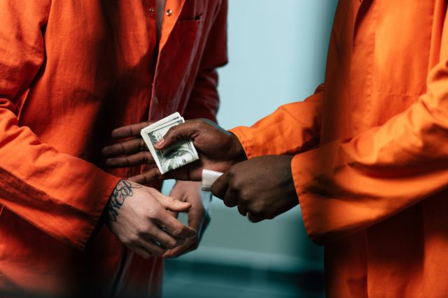 drugs-in-prison-easy-to-find-drug-dealer-jail-addiction-news