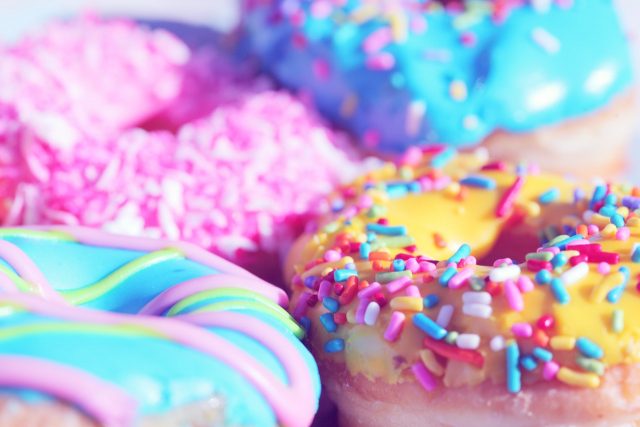 compulsive-eating-food-addiction-dopamine-cravings-withdrawal-symptoms
